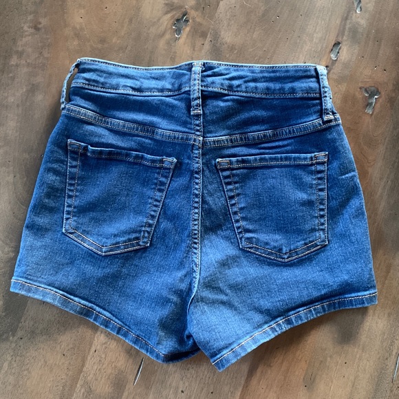 Wild Fable High Rise Shorts - Picture 2 of 2